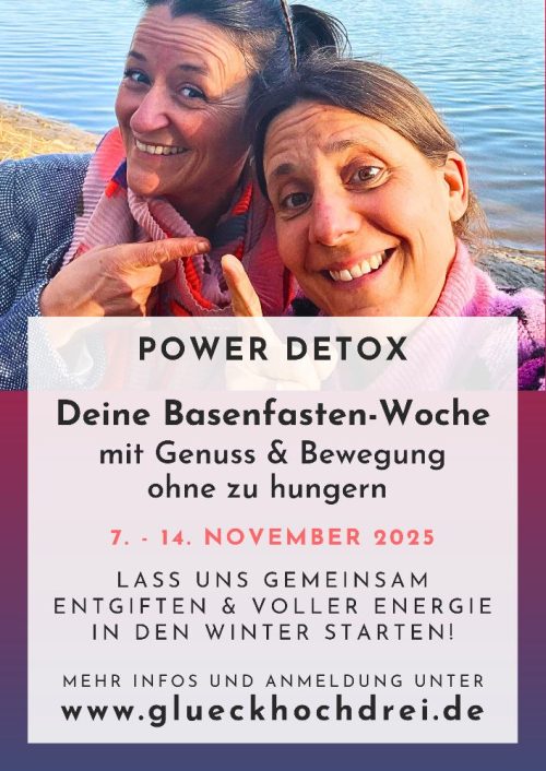Flyer mit den wichtigsten Infos zur Power Detox Basenwoche und Foto der zwei Veranstalterinnen Maria & Danny